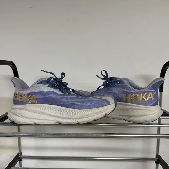 Hoka x Free People Movement Clifton 9 - Picture 3 of 5
